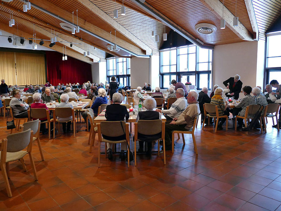 Seniorenadventsfeier im Haus des Gastes (Foto: Karl-Franz Thiede)